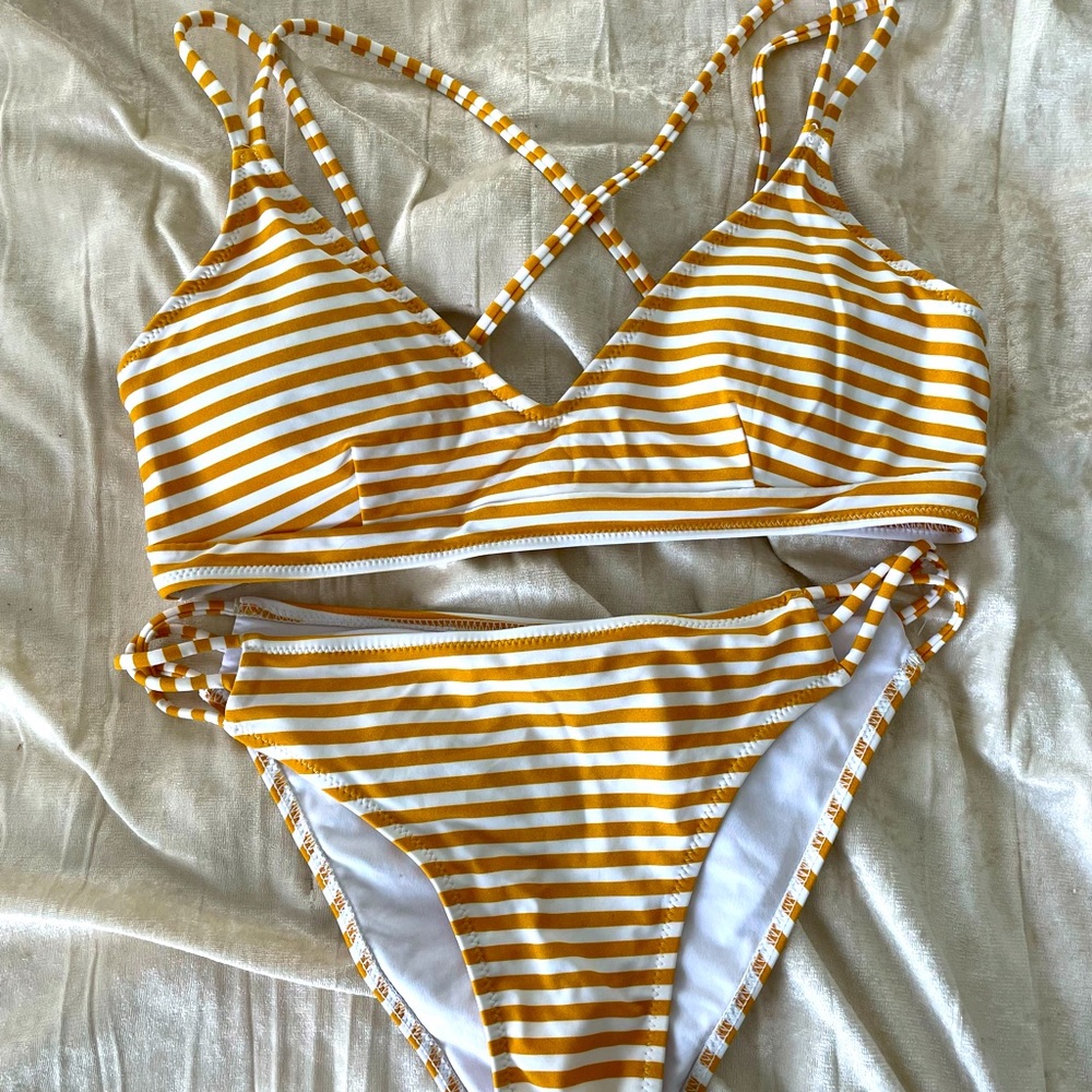 Cupshe swimsuit
